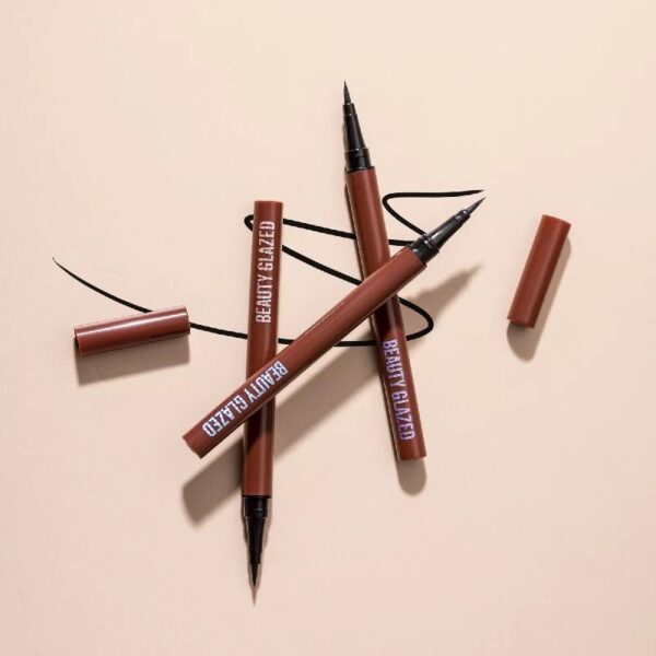 Beauty Glazed eyeliner